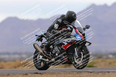 media/Jan-14-2023-SoCal Trackdays (Sat) [[497694156f]]/Turn 17 Exit (110pm)/